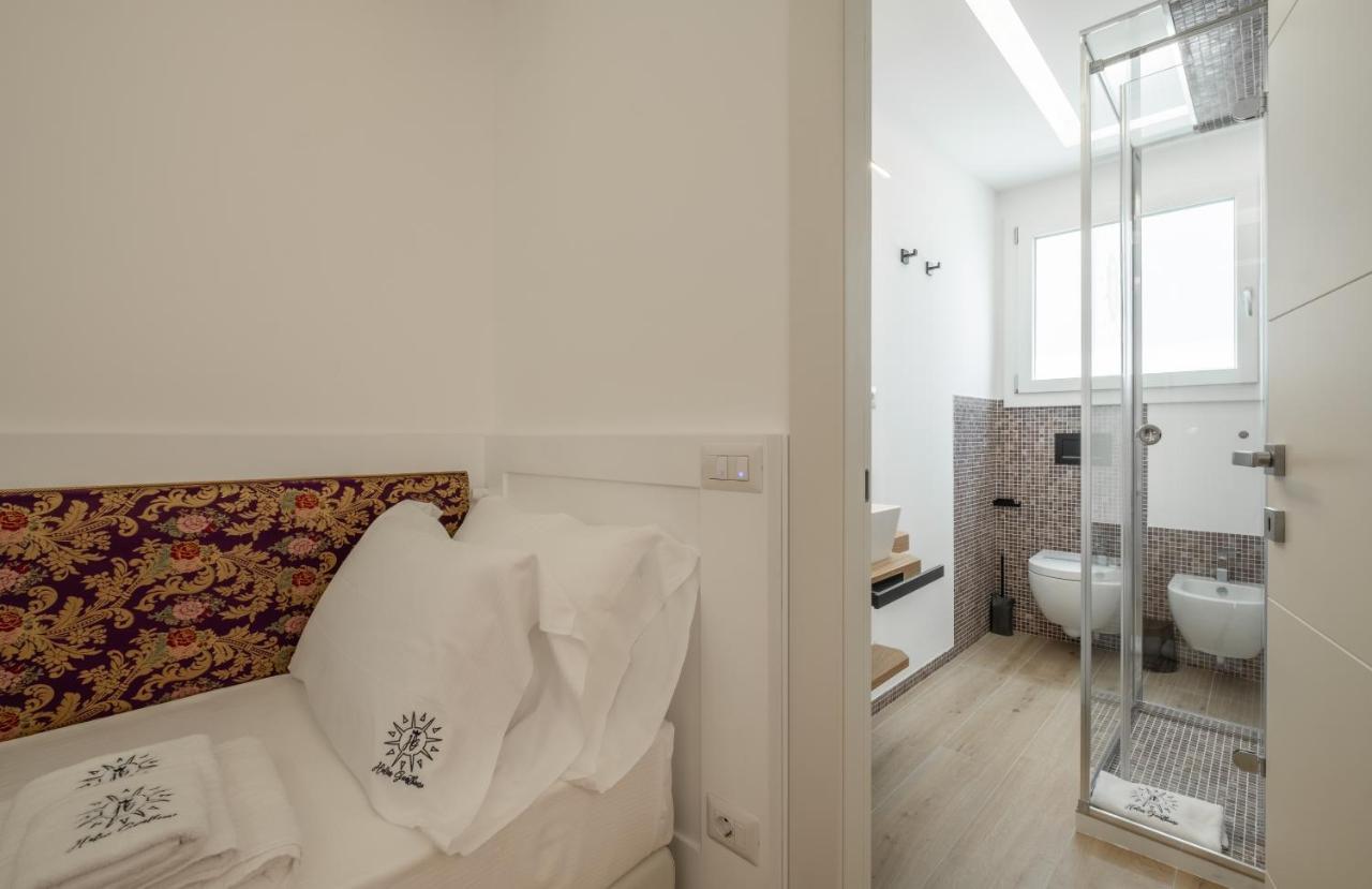 Helios Guest House Cagliari Exterior photo